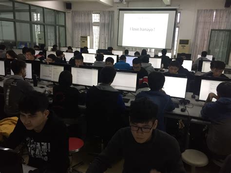 我院选拔2018中国高校计算机大赛—团体程序设计天梯赛顺利进行 - 学院动态 - 华南师范大学软件学院