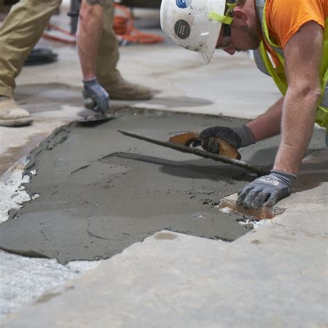 QUIKRETE Floor Mud 60-lb Repair | 154882 | Concrete resurfacing ...