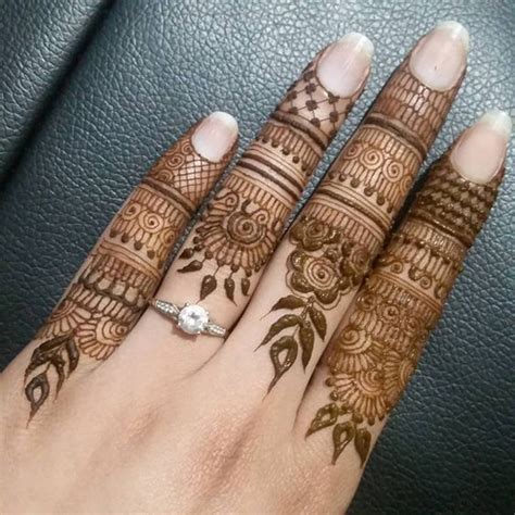 Finger Henna: 10 Trending Mehndi Designs for Fingers (Front and Back)
