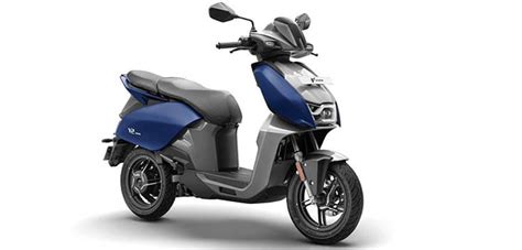 Bajaj Auto tops electric 2W sales in March with 34,863 Chetaks ...