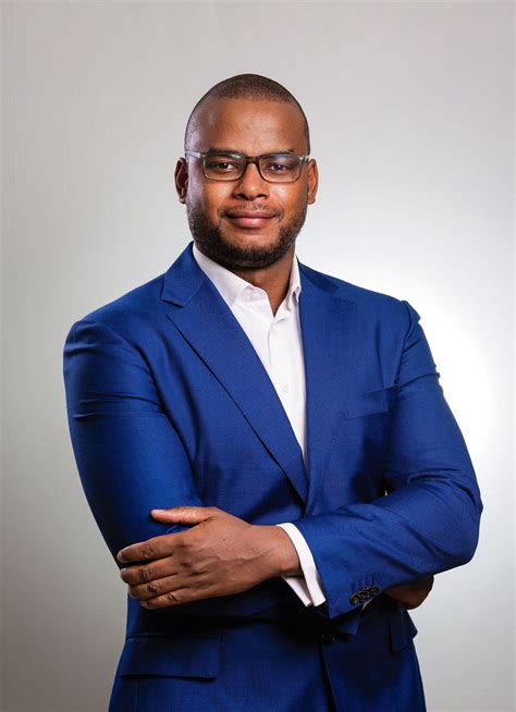 Business Man Headshot 的图像结果