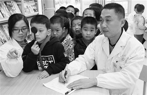 他是4000名孩子的“父亲”，30年建中国最大外资孤儿院，为他们点亮人生！
