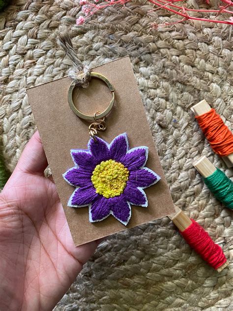 Aster Embroidered Keychain – The Summer Stitch