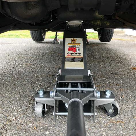 Arcan vs Pittsburgh Floor Jacks: Which is Better?