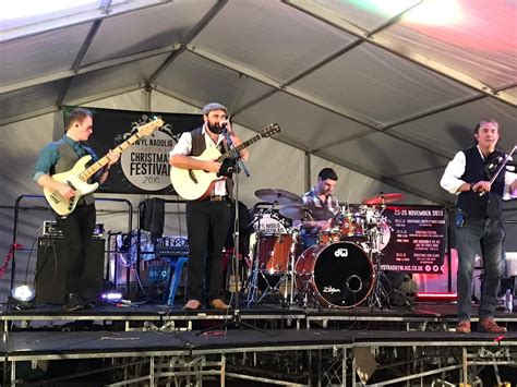 Country Folk 的图像结果