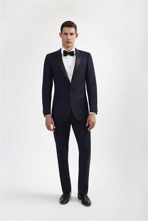 Cummerbund 101: Are They Out of Style - NYC Tuxedos