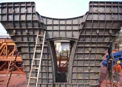 海口市国际免税城（地块五）项目钢结构框架封顶大吉_2023亚洲金属建筑设计与产业博览会
