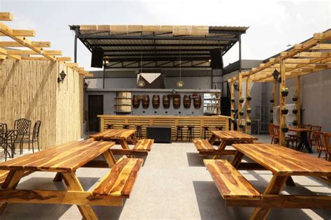 Barish Moon Bar and Brewery, Sector 38, Noida