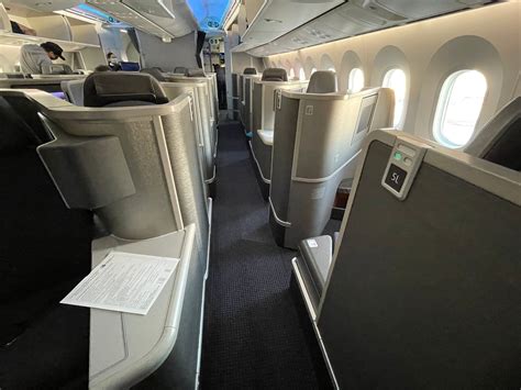American Airlines Business Class 的图像结果