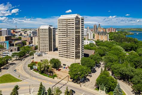 Saskatoon takes on poet laureate's kindness challenge. - SaskToday.ca