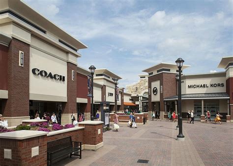 TWIN CITIES PREMIUM OUTLETS (2026) All You Need to Know BEFORE You Go ...