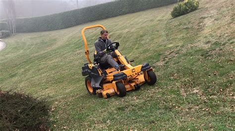 CUB CADET Z1 137   Trattorino tosaerba raggio zero a  