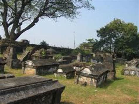 Dutch Cemetery, ernakulam, India - Top Attractions, Things to Do ...