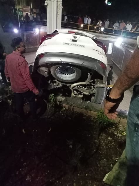 PHOTOS: Speeding Car Crashes Into Garware Subway In Pune; Driver's ...
