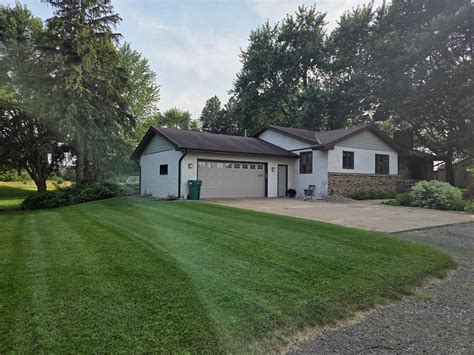 1660 Bunker Lake Blvd NE, Ham Lake, MN 55304 - MLS 7009108 - Coldwell ...