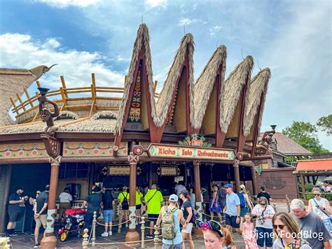 BREAKING: A NEW Dole Whip Treat Is Coming to EPCOT! | the disney food blog