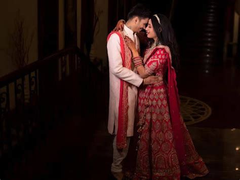 10 Matching Wedding Couple Dress Colour Combinations for 2025