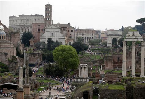 Coronavirus Lockdown: These Before And After Pictures Of Italy Reveal A ...