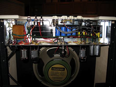 Divided By Thirteen - CJ 11 Amplifier | La Révolution Deux