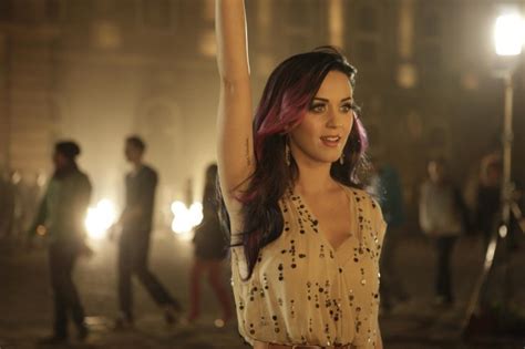 Fireworks Night – How well do you know Katy Perry's Firework lyrics ...