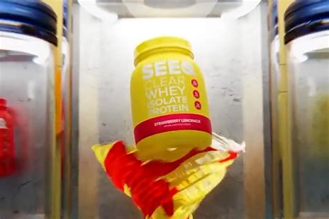 SEEQ blends past flavors for Strawberry Lemonade Clear Whey