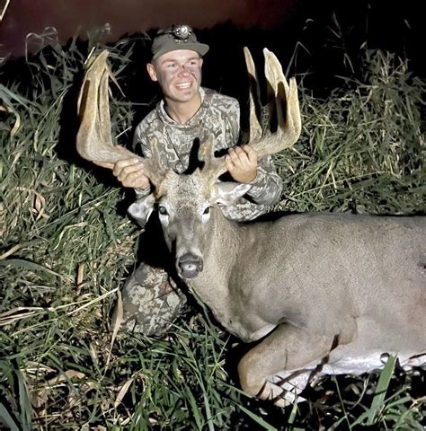 Mn State Record Whitetail Deer: Breaking Historical Records - The Deer ...
