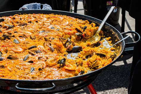 The 7 Best Foods in Valencia To Try on Your Next Trip