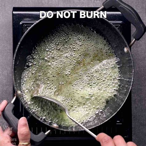 करी पत्ते का तेल रेसिपी | curry leaves hair oil in hindi | बालों के लिए ...