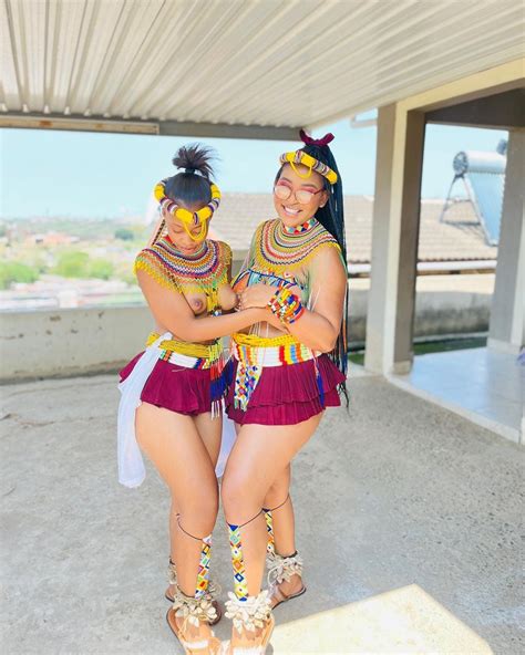 Audrey hugs the new indoni queen part1 : r/zulu_maidens