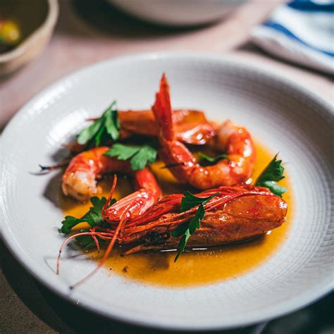 A guide to table manners around the world | Cathay IN