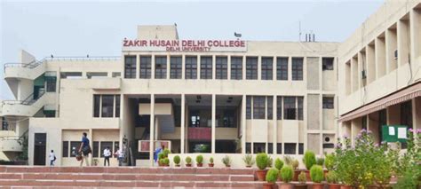 ABVP Members Allegedly Vandalise Property, Hit Students at Zakir ...