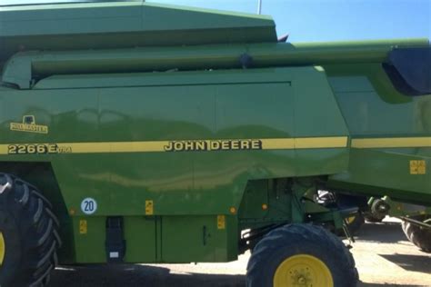 John Deere 2266 Extra Hillmaster: Mähdrescher für 58.000 Euro ...