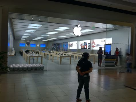 Nearest Apple Store 的图像结果