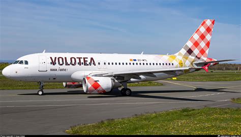 EC-MTL Volotea Airlines Airbus A319-111 Photo by Sinan Üstün | ID ...