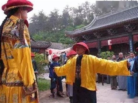 臣子喜欢什么礼物最新素材