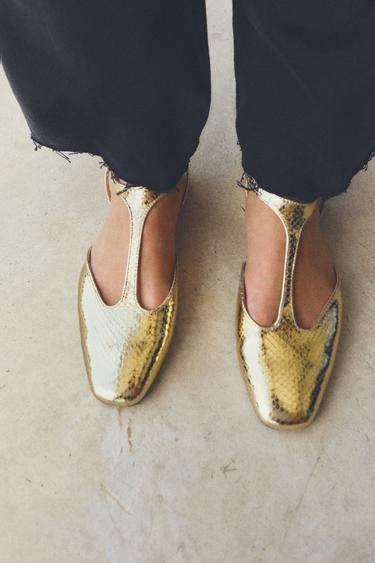 Women's Flat Shoes | ZARA India