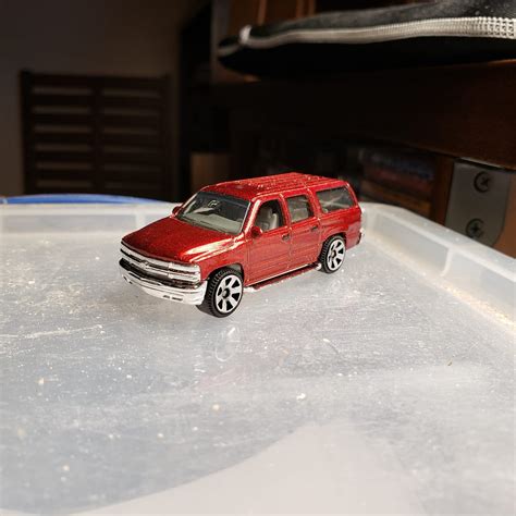2008 Matchbox 2000 Chevrolet Suburban in Maroon Loose MB436-M0140 48C