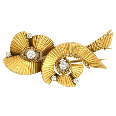 Brooch with Lapis Lazuli and Diamonds 18k white gold For Sale at 1stDibs