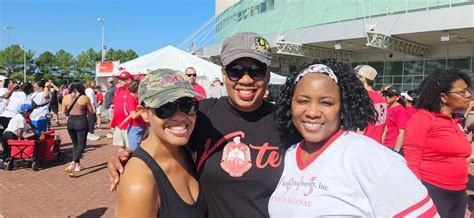 Triangle Heart Walk, Coastal Credit Union Music Park at Walnut Creek ...