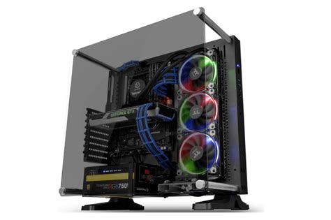 Computer Inside Wall 的图像结果