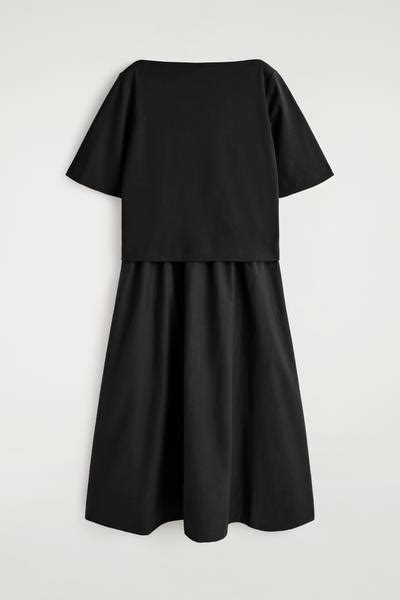 CONTRAST-PANEL BOAT-NECK MIDI DRESS コントラストパネル ボートネック ミディ丈ワンピース ブラック｜COS ...