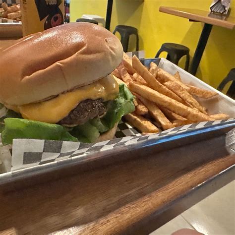 LOLO'S FRAYS, Jardin - Cardápio, Preços & Comentários de Restaurantes