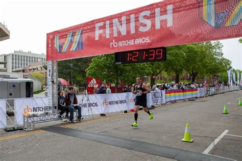 National Guard Athletes Finish Strong at Lincoln Marathon > New Hampshire National Guard > News ...