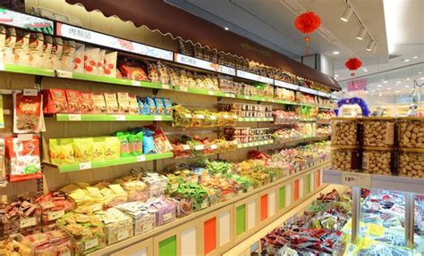 零食店加盟选择馋嘴郎的十大优势-馋嘴郎零食工厂折扣店【官网】