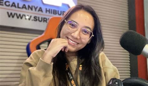 Hana J Suria FM: Pengalaman Kehidupan Seorang Pengacara di Udara Anda
