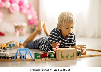 Model Car Building 的图像结果