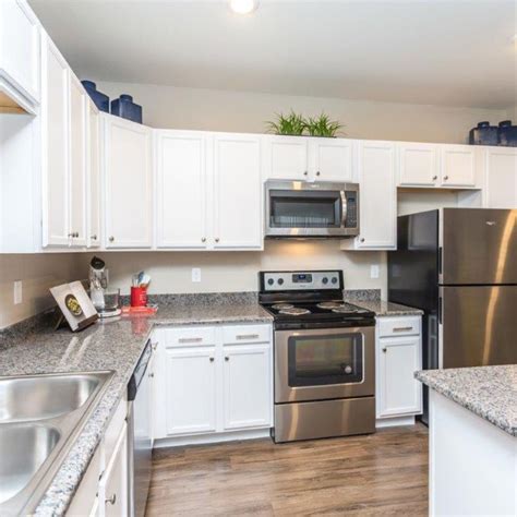Luxury 2-bedroom Apartment in Brighton — Apply Now!