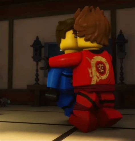 Kai kissing Jay (real)😏 | Lego ninjago bilder, Lego ninjago, Lego