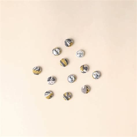 Buy Authentic handmade Button Online | iTokri