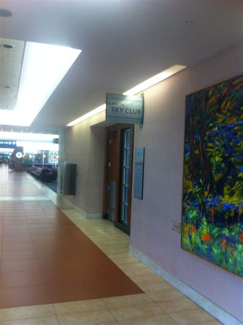 Delta Lounge PBI 3 - Points Miles & Martinis